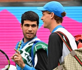 张奔斗：辛纳阿卡的青春风暴，残酷又美好