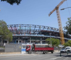 世体：巴萨等待诺坎普改造的完工证书，球场部分开放&amp;容纳27000人